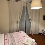 Oda ve Kahvaltı Mase 3*